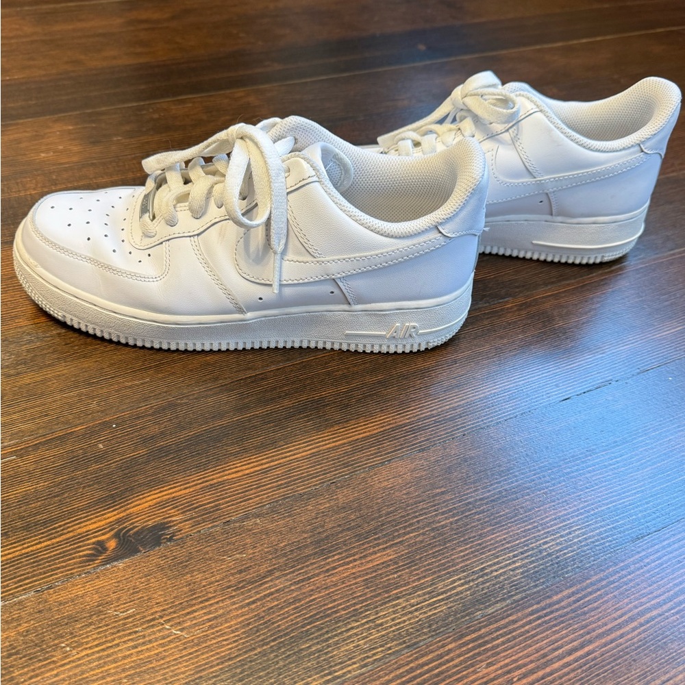 Nike White Women's Sneakers